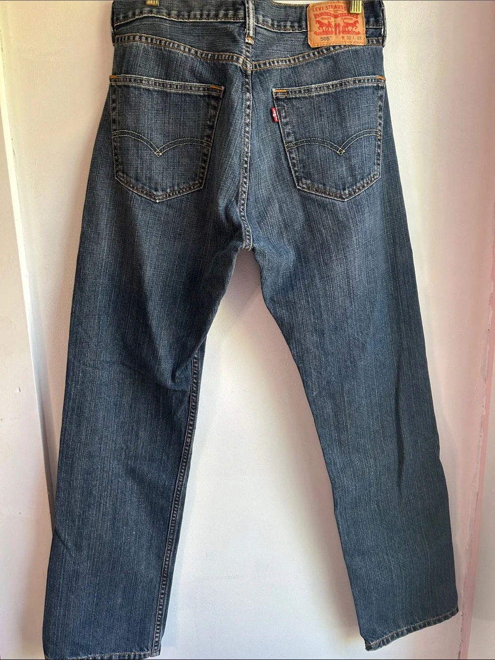 Levi's Men's Classic dark blue Straight Jeans - Picture 1 of 9